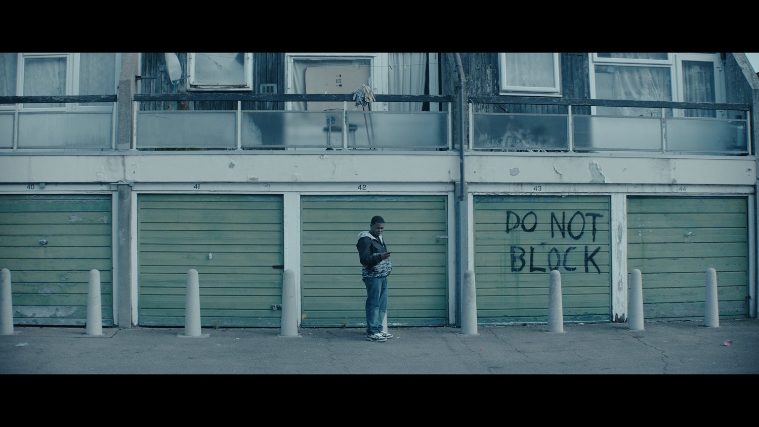 boom box — still 7